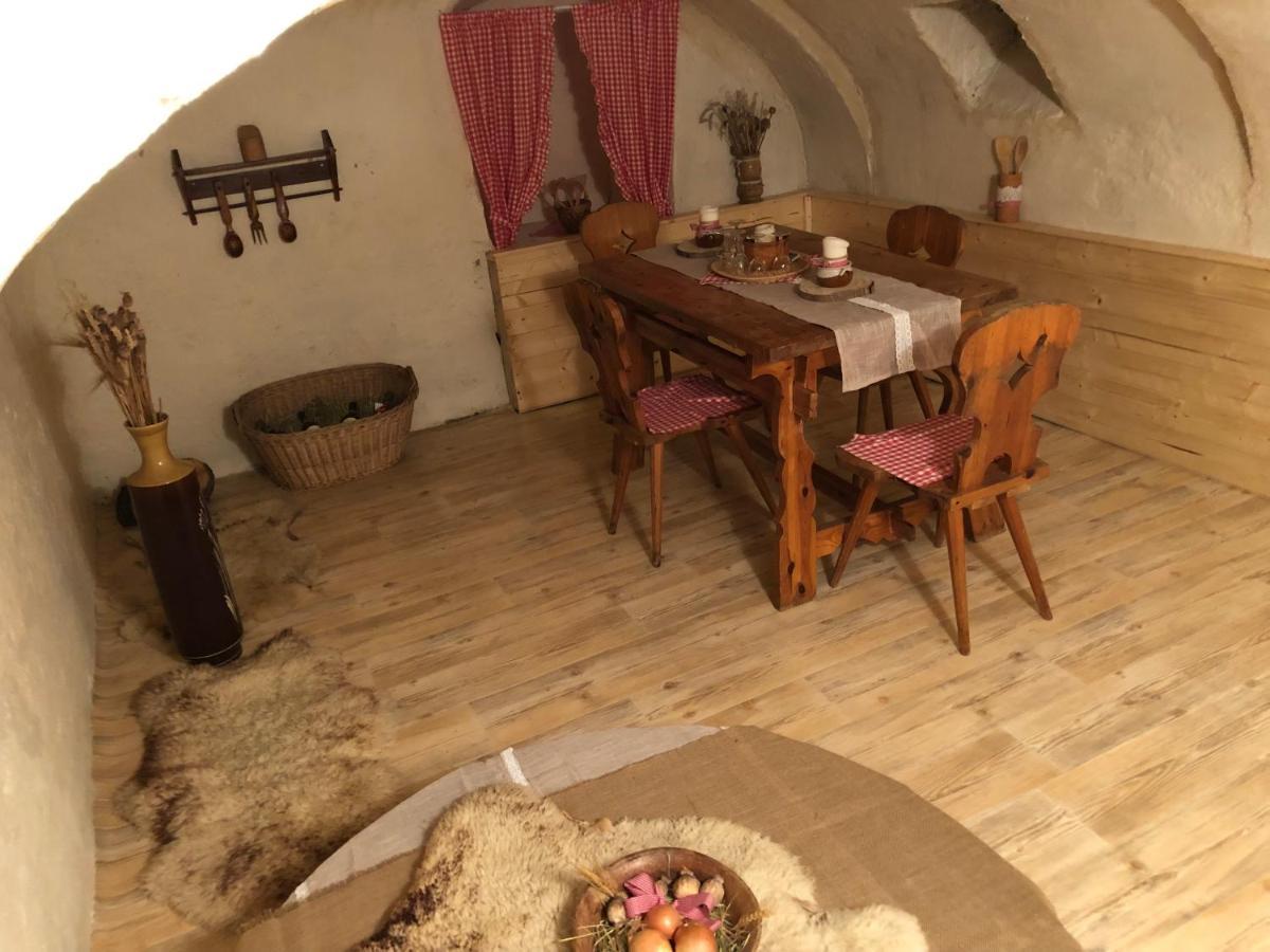Mija Apartman S Vinnym Sklipkem, Zahradou A Grilem Kajov Екстер'єр фото