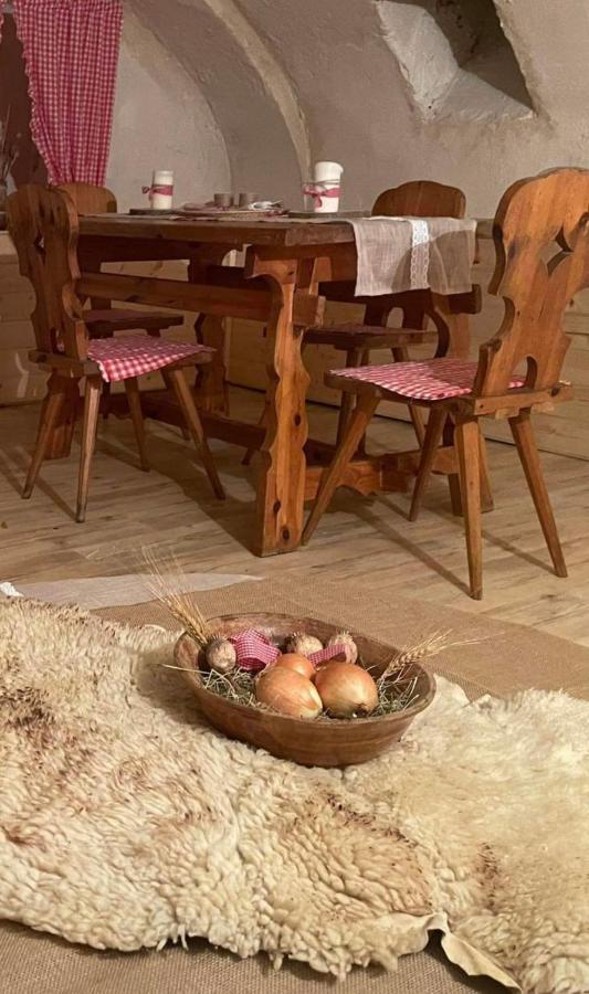 Mija Apartman S Vinnym Sklipkem, Zahradou A Grilem Kajov Екстер'єр фото
