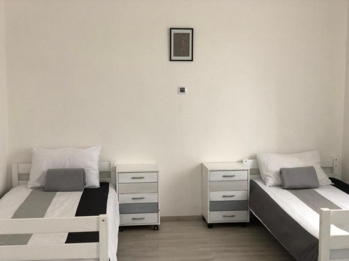 Mija Apartman S Vinnym Sklipkem, Zahradou A Grilem Kajov Екстер'єр фото