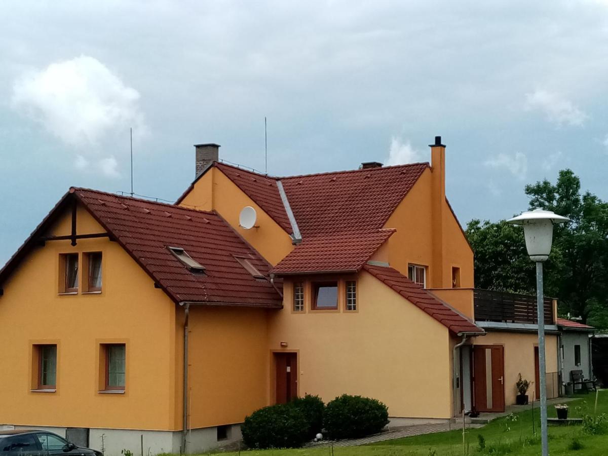 Mija Apartman S Vinnym Sklipkem, Zahradou A Grilem Kajov Екстер'єр фото